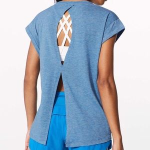 NWOT Lululemon Box It Out Open Back Tee Size 2